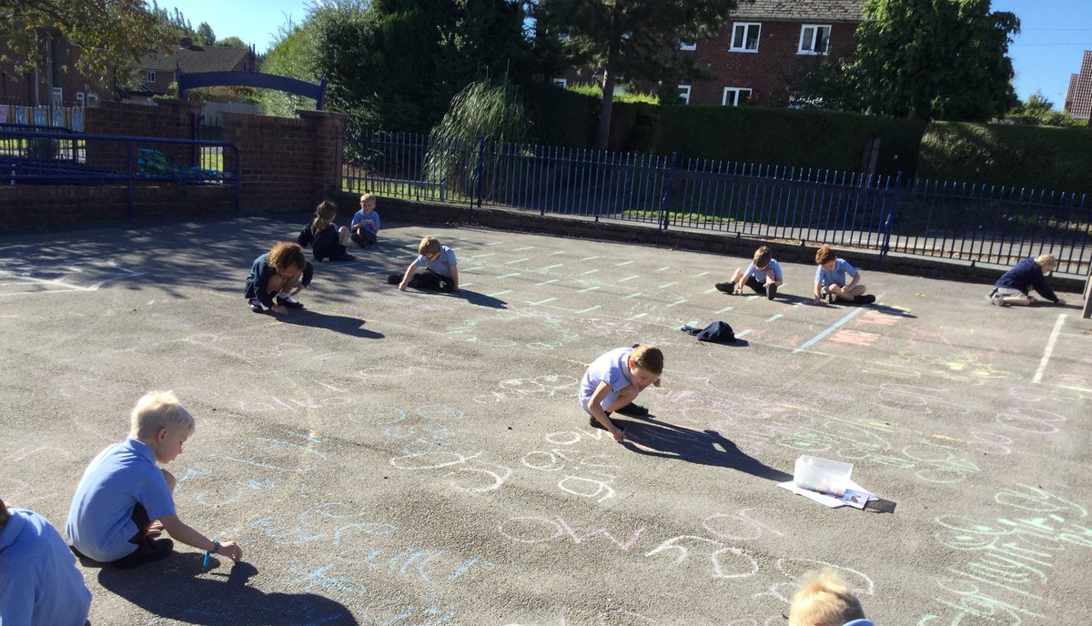MickleTraffSch's tweet photo. A lovely phonics session in the sun ☀️ https://t.co/3ybL1PtdkM