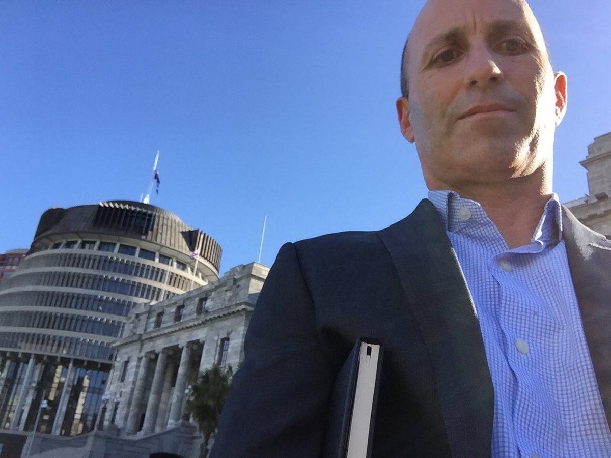 graememuller's tweet photo. Popped into parliament today. Lovely day for a chat about Chief Tech Advisors &amp; the role for ⁦@NZTechIA⁩ - still working on bipartisan support. I noticed in the papers released today that $1m+ was set aside for secretariat support for CTO! #SpendLessGetMore https://t.co/fjHtKyIYw8