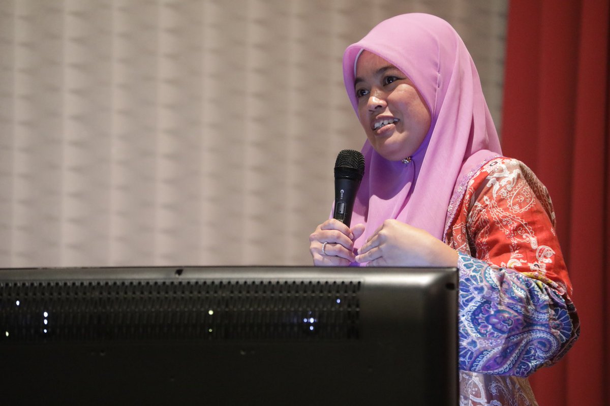swcorp_my's tweet photo. Live update : Seminar Tranformasi Pengurusan Sisa Binaan Di Malaysia.
Segmen IV : Hazardous Construction Waste
#swcorp #CIDB #seminar #STPSBDM https://t.co/P1gnyLjbor