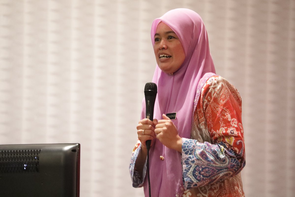 swcorp_my's tweet photo. Live update : Seminar Tranformasi Pengurusan Sisa Binaan Di Malaysia.
Segmen IV : Hazardous Construction Waste
#swcorp #CIDB #seminar #STPSBDM https://t.co/P1gnyLjbor