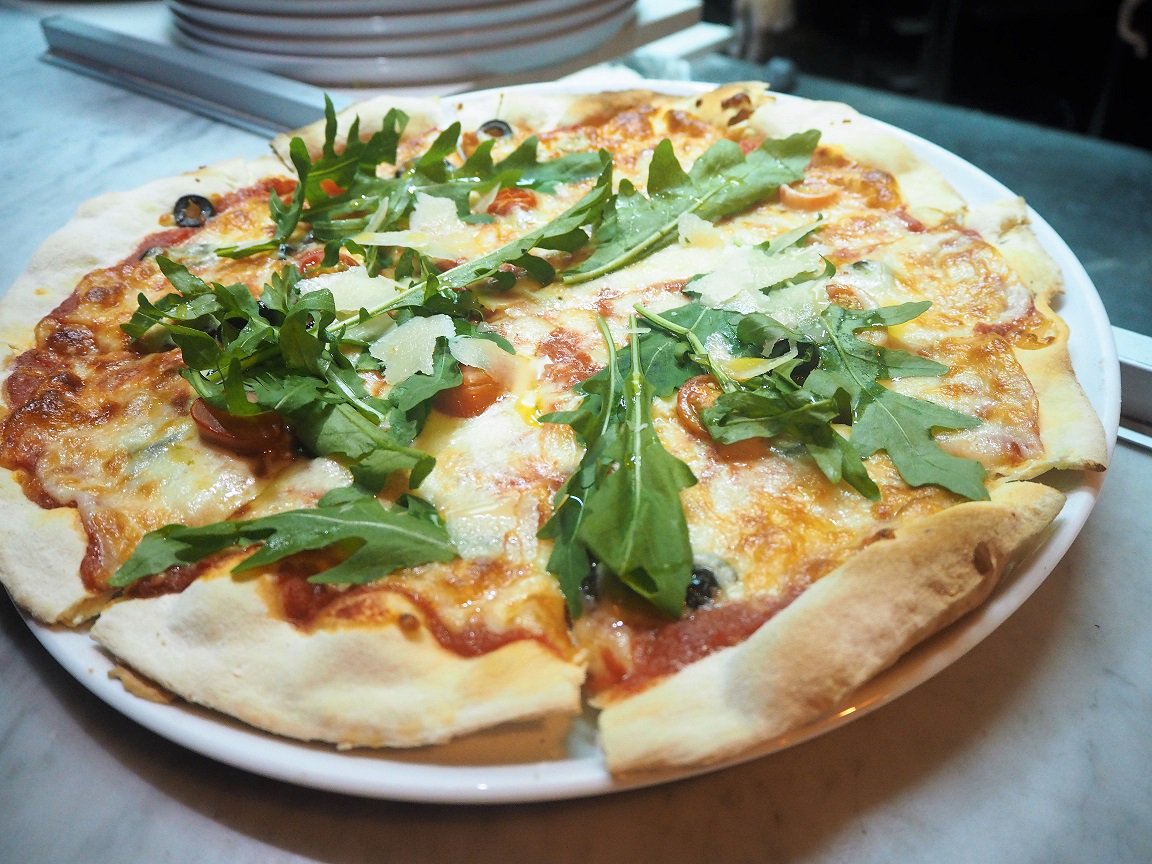 ILTEMPIORest's tweet photo. There's no better feeling in the world than a warm pizza on your table.
#IltempioKuta .
.
.
#baligardenbeachresort #thebalibible #delikuta #italianfood #italiancuisine #bali https://t.co/9niLyO5Ftt
