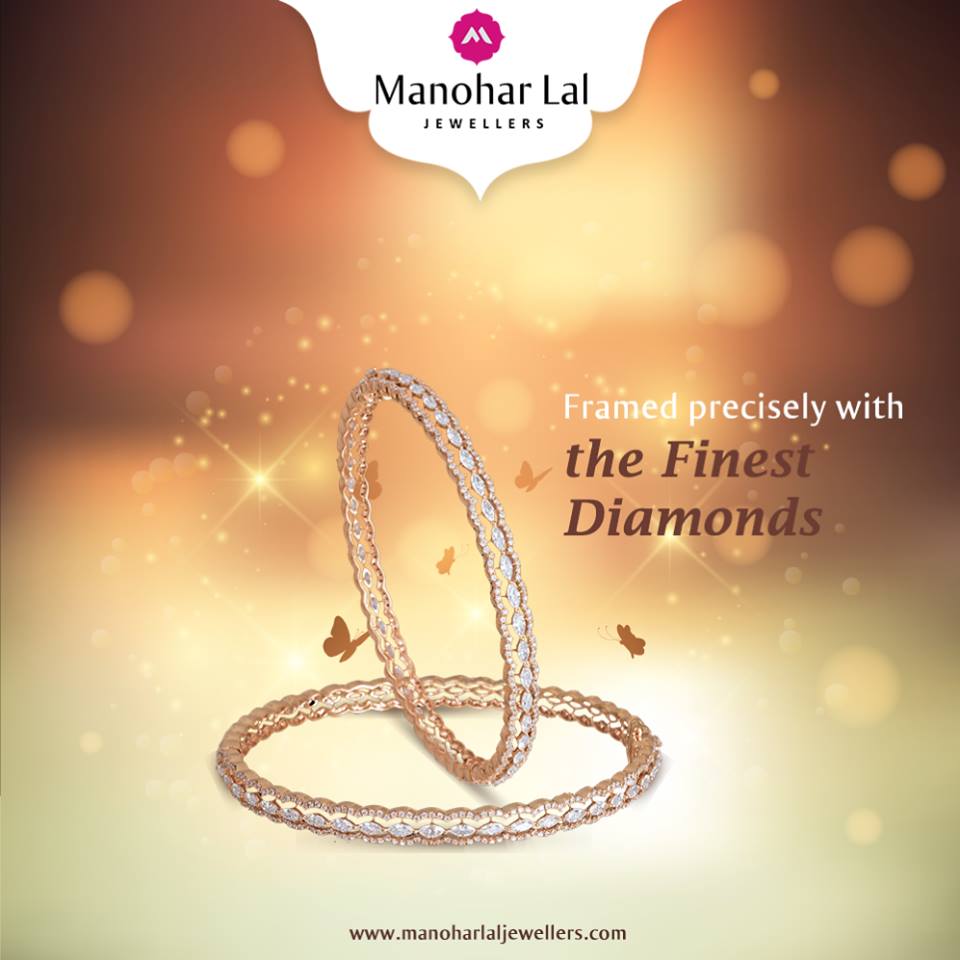 manoharlal_J's tweet photo. Dainty pair of #diamondBangles with #MarquiseDiamonds taking the center stage flanked by delicate pattern of #smalldiamonds on both sides, speaks volumes about its fine craftsmanship and attention to detail.
@manoharlal_J #DiamondBangles, #SmallDiamonds, #FineCraftmanship, https://t.co/M2EDfEeYdM