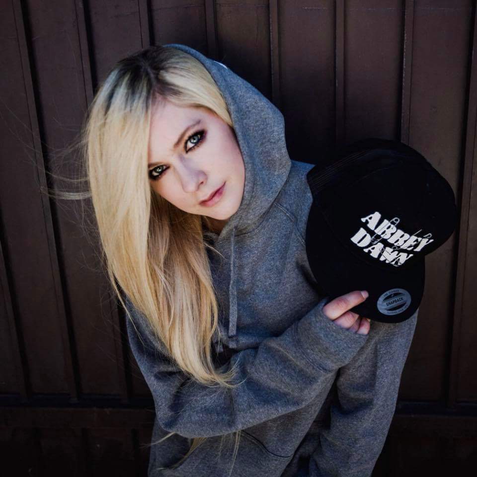 Happy Birthday  Avril Lavigne  27.9.18
I miss you and I\m waiting for new single   