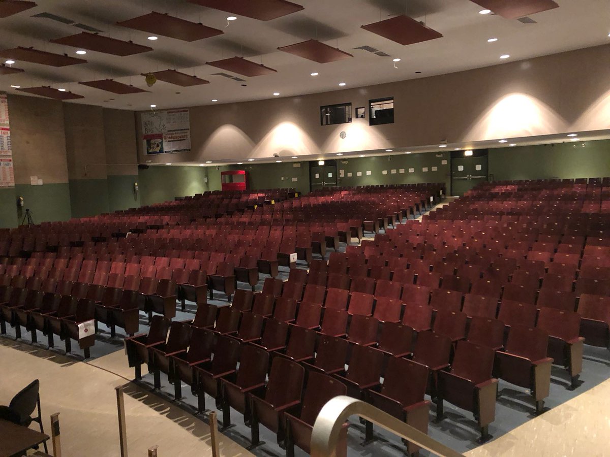 BobovPlays's tweet photo. Preparing for the masiv play it's going to be something like never seen before!!! if you don't have your ticket yet there's going to be live hook-up tickets available at the door https://t.co/XTC0QLUon7