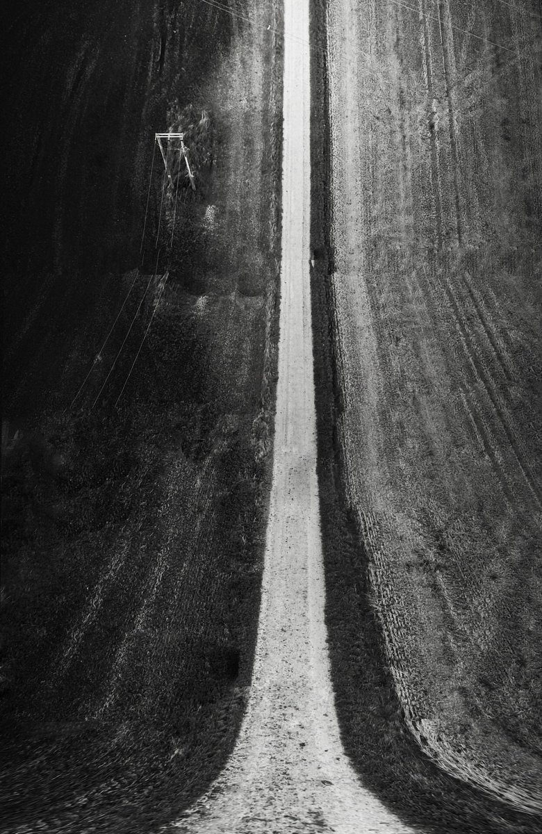 V1Aerial's tweet photo. Road to Nowhere #Coalville 
#DJIMavicPro #Drone https://t.co/R6pHOTp6Eo