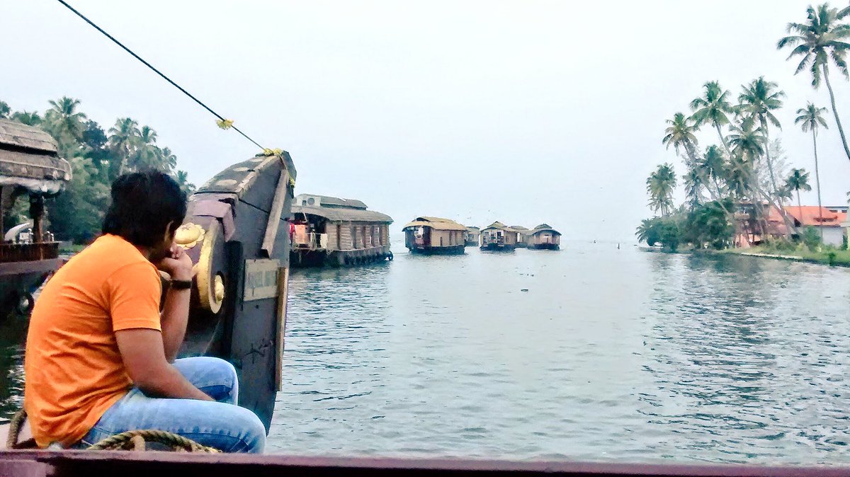 skavita1's tweet photo. #WorldTourismDay #ThursdayThoughts #ThrowbackThursday #WhenInKerala #heavenlyFeeling #TravellingDays #MissKerala @KeralaTourism @kannan_1786 @lakshmi_11 https://t.co/wqUhQvm6su