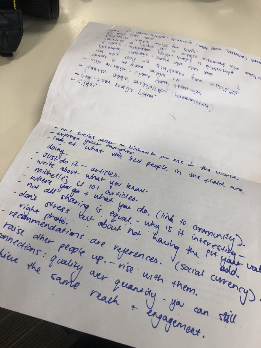 littlemoog_'s tweet photo. When you’ve seen @msandfor deliver the same talk twice and you still manage to take a page of notes 😆 #linkedin101 https://t.co/tI0upI2Df8