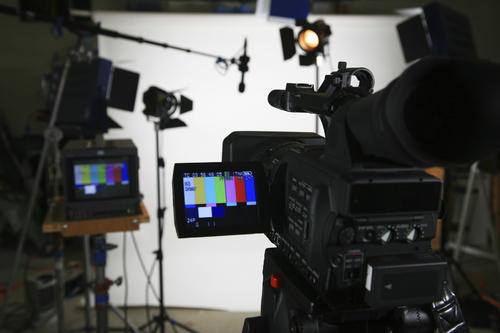 Digital247India's tweet photo. #ShootingServices #TvAdMakerAdvertising
#Digital247 We provide pro-HD Cine cameras, Professional DSLRs, Canon 5D Mark III, Black Magic, Red Epic, Sony and JVC camcorders for professional work, Professional Shooting Lights, Cordless lapels and boom micas.
https://t.co/5NPLnFCdmm https://t.co/0zOxyvB04W