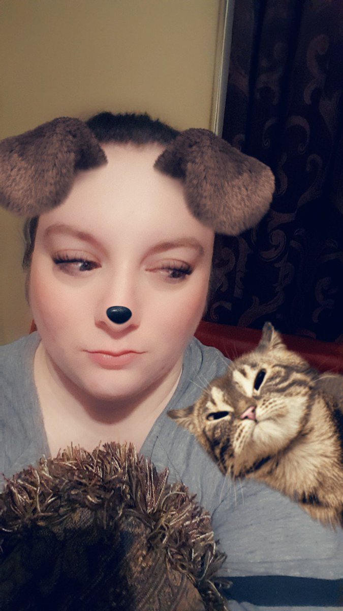 Athena_55's tweet photo. This #SnapChat filter has been one of my favourites so far. @Snapchat please make more like this or bring this one back soon. #filter #Cat #plottingcat #silly #fun https://t.co/NohPEnPZjr