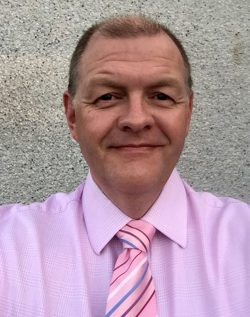 MrGrantMcLean's tweet photo. I’m wearing pink today, to remember Jess as she makes her final journey😢🦁 #keeproaring #pinkforjess #rememberingjess @RoarForJess https://t.co/qtOGHr5l6Z