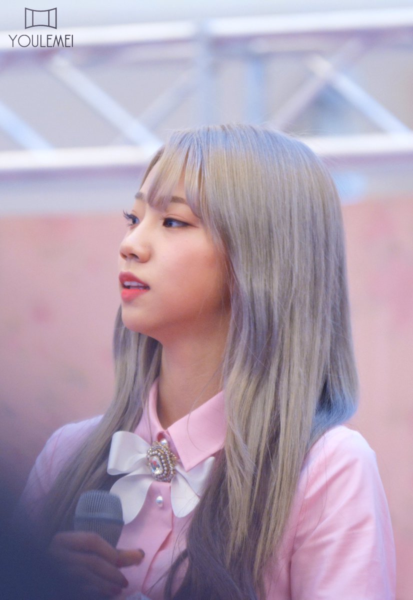 YOULEMEI3's tweet photo. 2018926 사운드웨이브 분당점 공연 HQ(1)
#우주소녀 #여름 #우주소녀_부탁해 https://t.co/28nLfttjFK