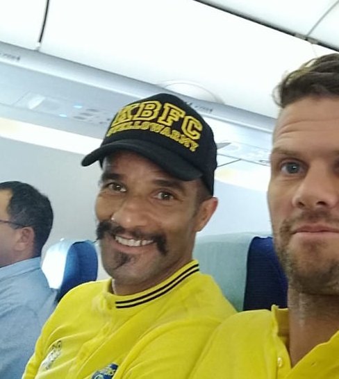 PratheeshGN's tweet photo. #KingDJ in the fight. @KeralaBlasters  travelled from  #Kochi to #Kolkatta for their first match in #HeroISL against @WorldATK. All thebest team. Havea blast at Kolkatta. https://t.co/FnmxARb3IQ