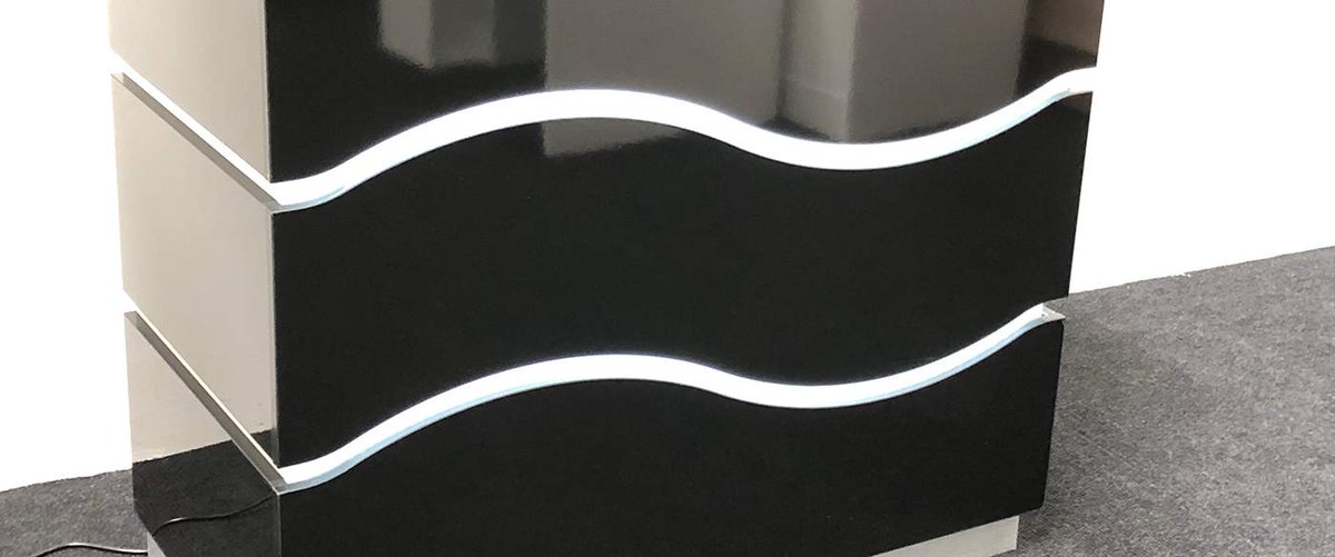 High Gloss Designer Reception Desk tinyurl.com/y9be22ne