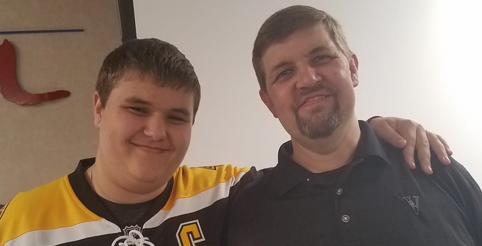 PaulaHS54's tweet photo. @vianneygriffins My two favorite Vianney guys -- I was lucky enough to marry the Vianney guy on the right and we are blessed enough to raise the Vianney guy on the left.  Suffice to say, my heart belongs to Vianney. #BeAGriffinWeek https://t.co/pSJAepOv1J