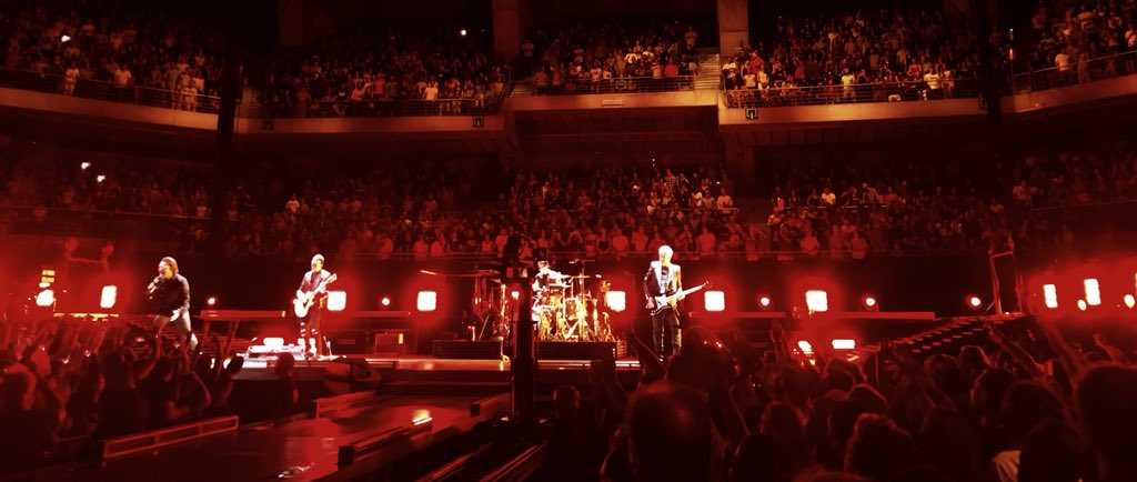 BCNUltraviolet's tweet photo. @u2
20.09.18
Madrid
#Macphisto #RED #ONE #U2 #BarcelonaNeedsUltraviolet #u2eiTour #experience #innocence #BCNU2 #monobabu #lightmyway #innocenceandexperiencetour #barcelona #Ultraviolet #U2BCN #photo #mcphisto #Gira #tour #20s #madrid #Bono #larrymullenjr #adamclayton #theedge https://t.co/UfSyXUmRie