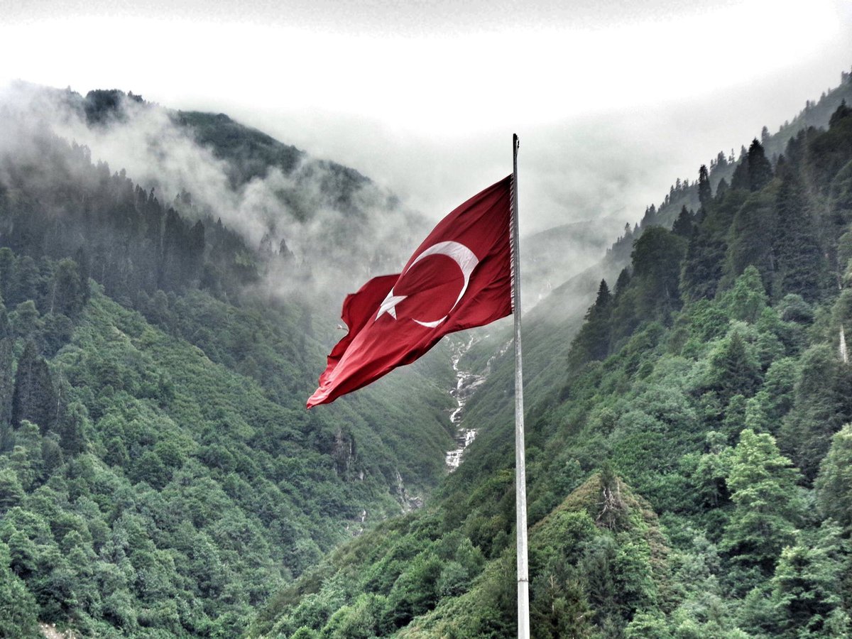 hasancermann's tweet photo. #EnGüzelŞehir Rize'dir. Konu tartışmaya bile kapalı. 
Not: Uy ile başlayıp haçan ile devam eden cümleler kurmuyoruz. https://t.co/WOsKLt5eA6
