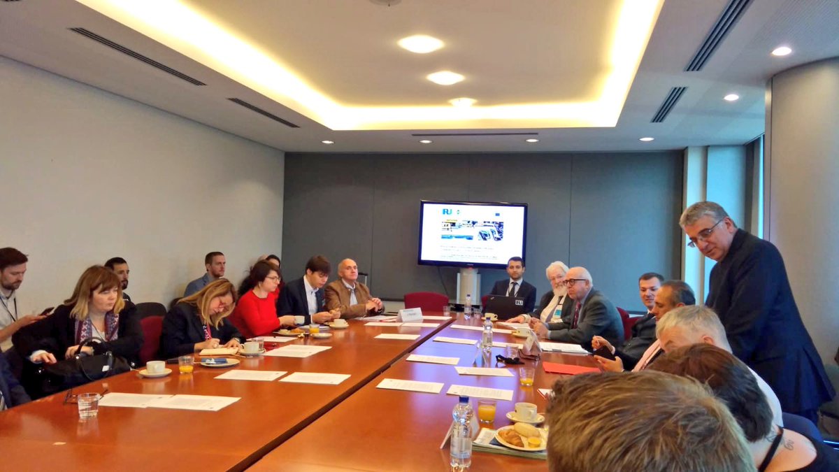 smetrabxl's tweet image. Good morning European Parliament! Time to discuss about Taxi matters With the headline ”Same business- same rules”. @KyllonenMerja @WimvandeCamp @IsmailErtug @IsabellaDeMonte @LucyAndersonMEP @the_IRU @Europarl_EN #taxi #samebusiness #samerules