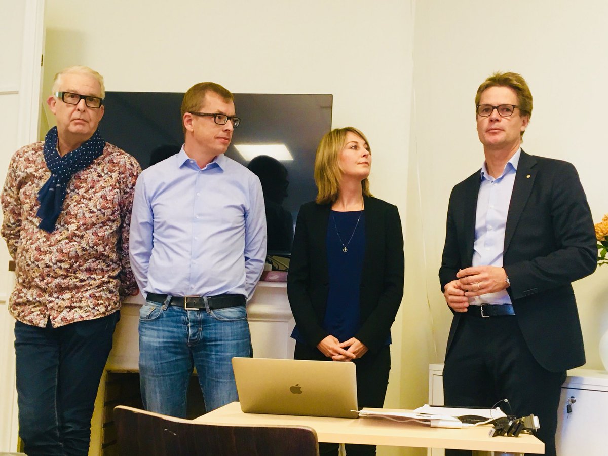 sustify's tweet photo. Hur gör vi byggbranschen mer cirkulär? #Energifrukost och diskussion idag med @Trafikverket @naturvardsverk #swerock #looprocks @sustify #avfallslagstiftning #miljömål #stenmaterial https://t.co/yGieHt2aHD