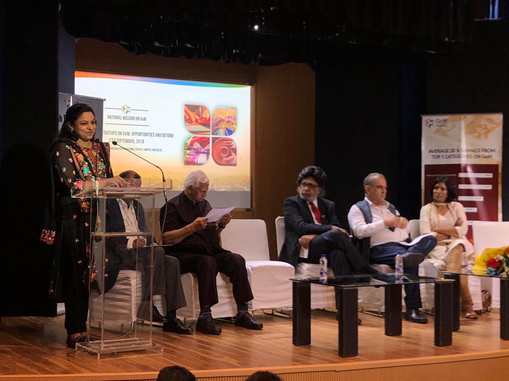 GeM_India's tweet photo. #MissionGeM #ConsultativeMeet
Ms. Rinki Dhingra representing Yes Bank at the MSME GeM Event - talking about importance of financial mentoring for MSEs; the key for participation in e-Marketplaces.
@DoC_GoI @CimGOI @minmsme @YESBANK @DIPPGOI @NITIAayog @_DigitalIndia @makeinindia https://t.co/FhI3eM8Q3M