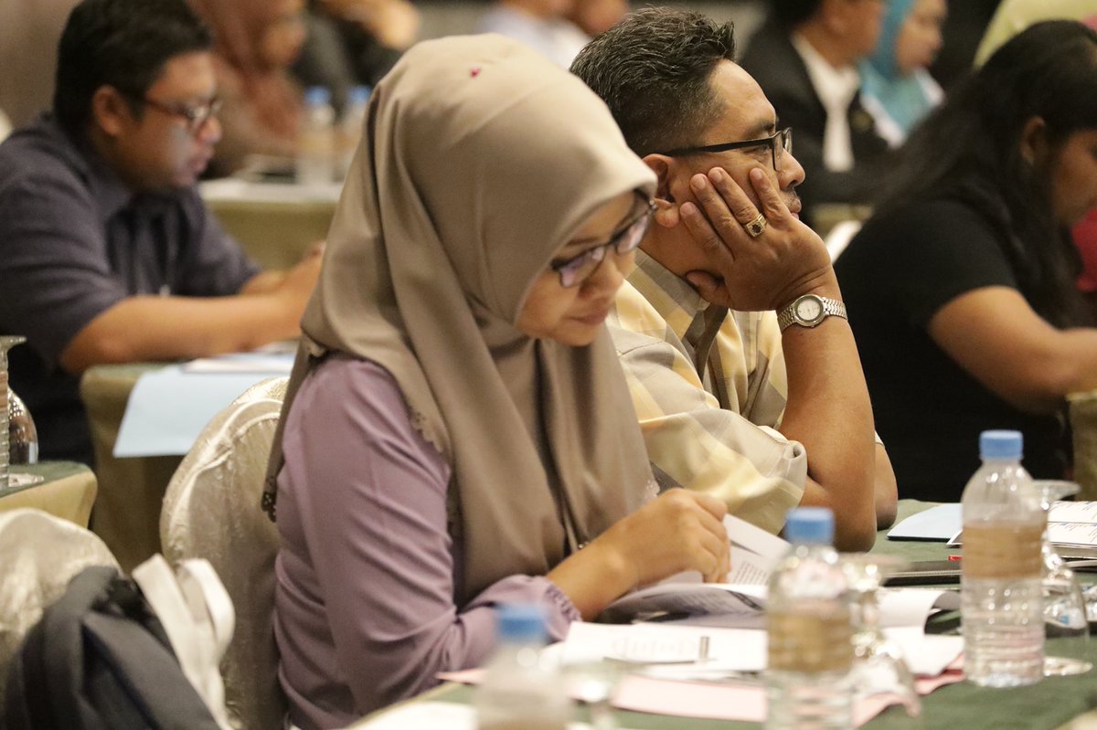 swcorp_my's tweet photo. Live update : Seminar Tranformasi Pengurusan Sisa Binaan Di Malaysia.
Segmen V : Secondary Material From Construction Waste - Your Waste Our Wealth.
#swcorp #CIDB #seminar #STPSBDM https://t.co/EdQKz6qiqP