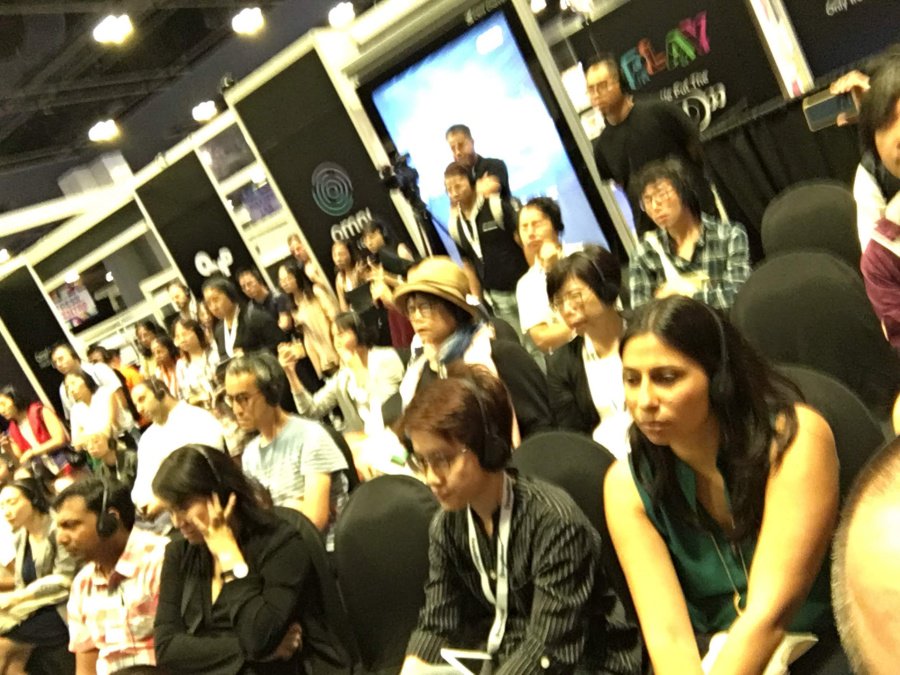 Dust_from_stars's tweet image. Packed house for @Guy_He talk about #blockchain and its place in marketing. #SpikesAsia @CampaignAsia @OMG_APAC