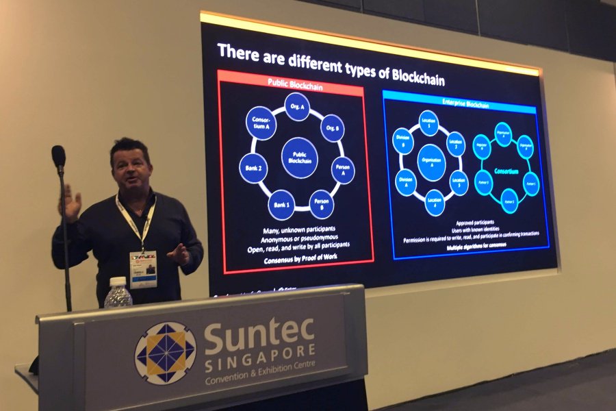 Dust_from_stars's tweet image. Packed house for @Guy_He talk about #blockchain and its place in marketing. #SpikesAsia @CampaignAsia @OMG_APAC