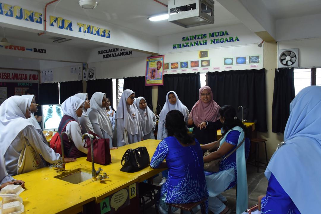 STEM_fsk's tweet photo. [UPDATE] 
Modul “Aku dan Radiasi” oleh Jabatan Pengimejan Perubatan. https://t.co/HWXdc03sfd
