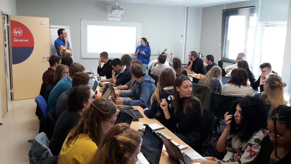 nathschnu's tweet photo. Les étudiants ingénieurs du parcours entrepreneuriat E2I @UniLaSalle_fr participent à  un atelier Google à la pépinière d'entreprises de Beauvais @_Start_lab sur #digitalisation #business https://t.co/loq8Q7NGH1