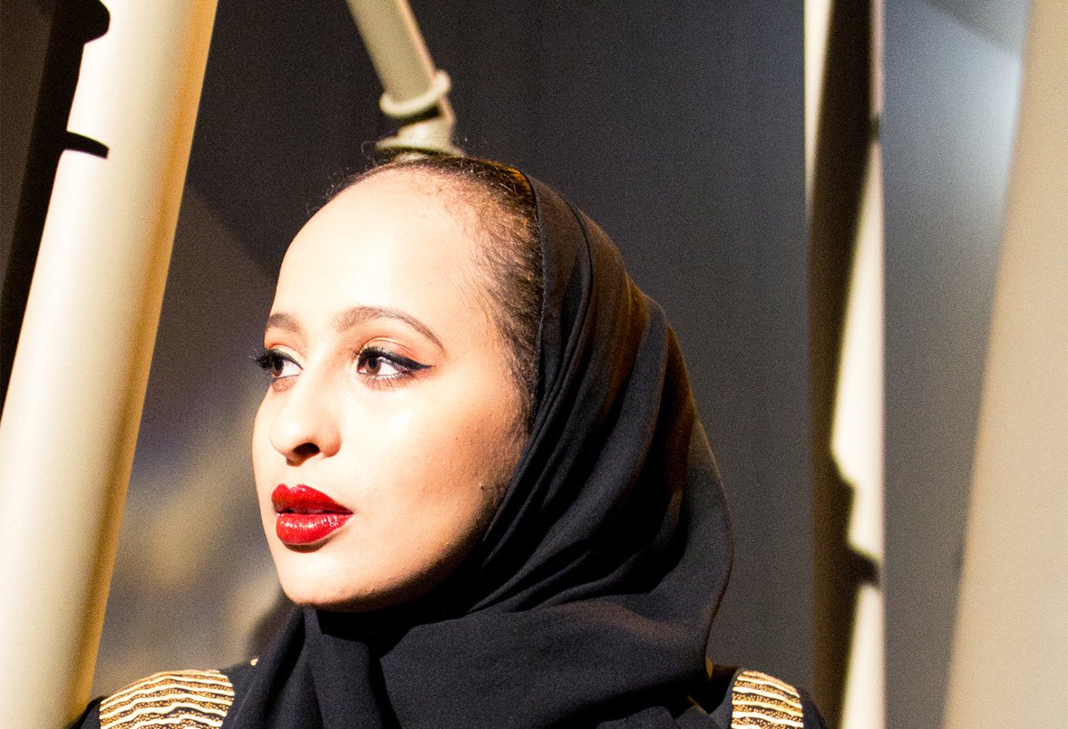 thissessential's tweet image. Who else loves a bold red lip like we do? It can really add some magic to a neutral look or the perfect touch to a serious face beat! What bold lip are you currently loving?💄 #ThisIsEssential #EssentialBeauty #EssentialMakeup