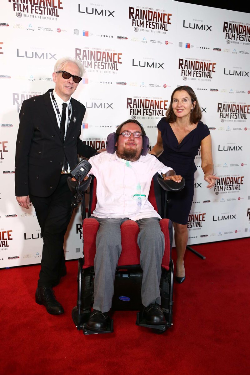 RogerAlarconP's tweet photo. Last Night the best and the most #iconic Independent #film #festival in #london Opening Night @Raindance #RFF2018 #red #carpet with his founder @elliot_grove in full swing thanks to our sponsors @LumixUK @Rotolight @Chile_in_the_UK #lumix #rotolight https://t.co/bPcLxoelKg