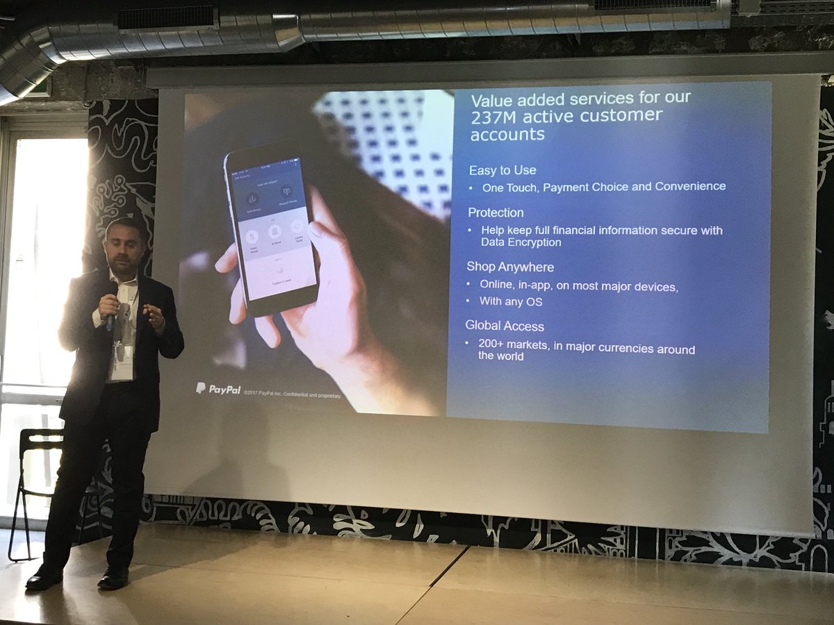 fulviodeg's tweet photo. Nello tsunami tecnologico che investe l’ecommerce, è il momento di differenziarsi nel mercato; ce lo dice @MicheleSimone82 di @PayPal al #Prestashop #prestashopday https://t.co/kwrTClwGm6