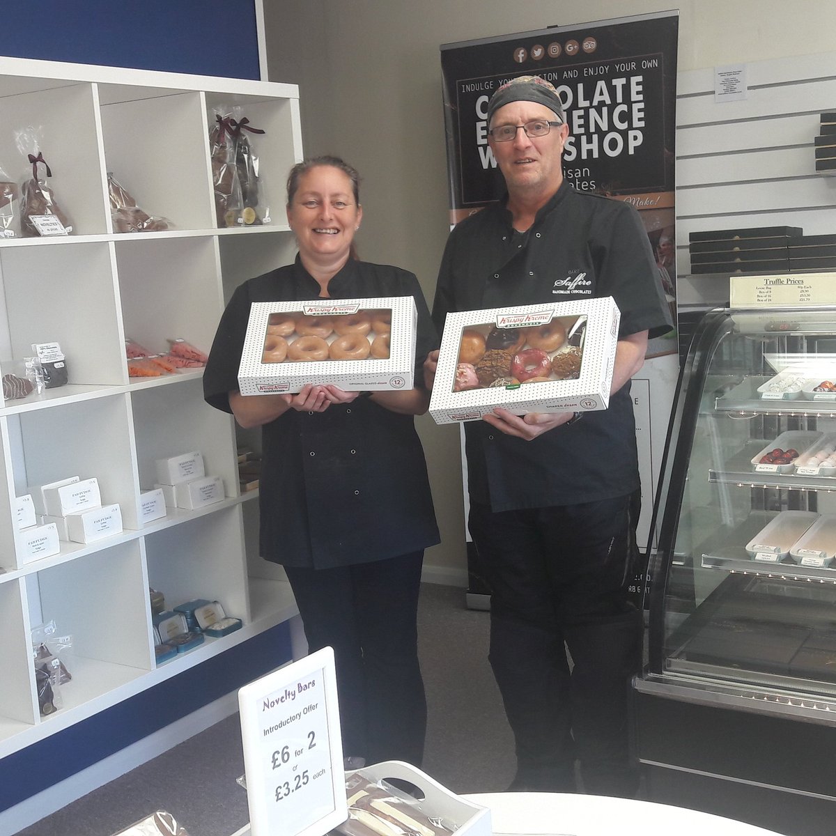 saffirechocolat's tweet photo. Surprise visit from Radio Norwich. Thank you so much for the doughnuts they are delicious ๐๐ @radionorwich #radionorwich #doughnutrun https://t.co/mB2rDY5gex