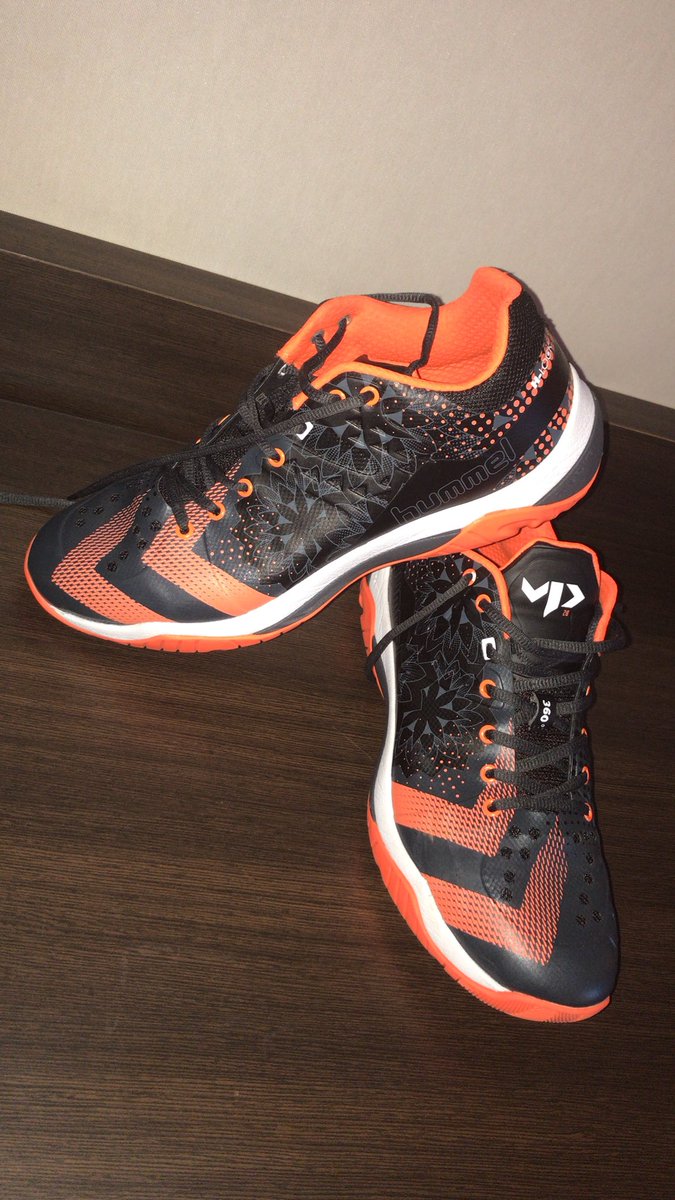 ValHand28's tweet photo. Quoi de mieux qu’un choc contre @HBCNantes pour porter mes nouvelles chaussures « VP 28 » !!💪 merci @hummelFrance #VP28 #Tatoo https://t.co/bCDXv47qT7