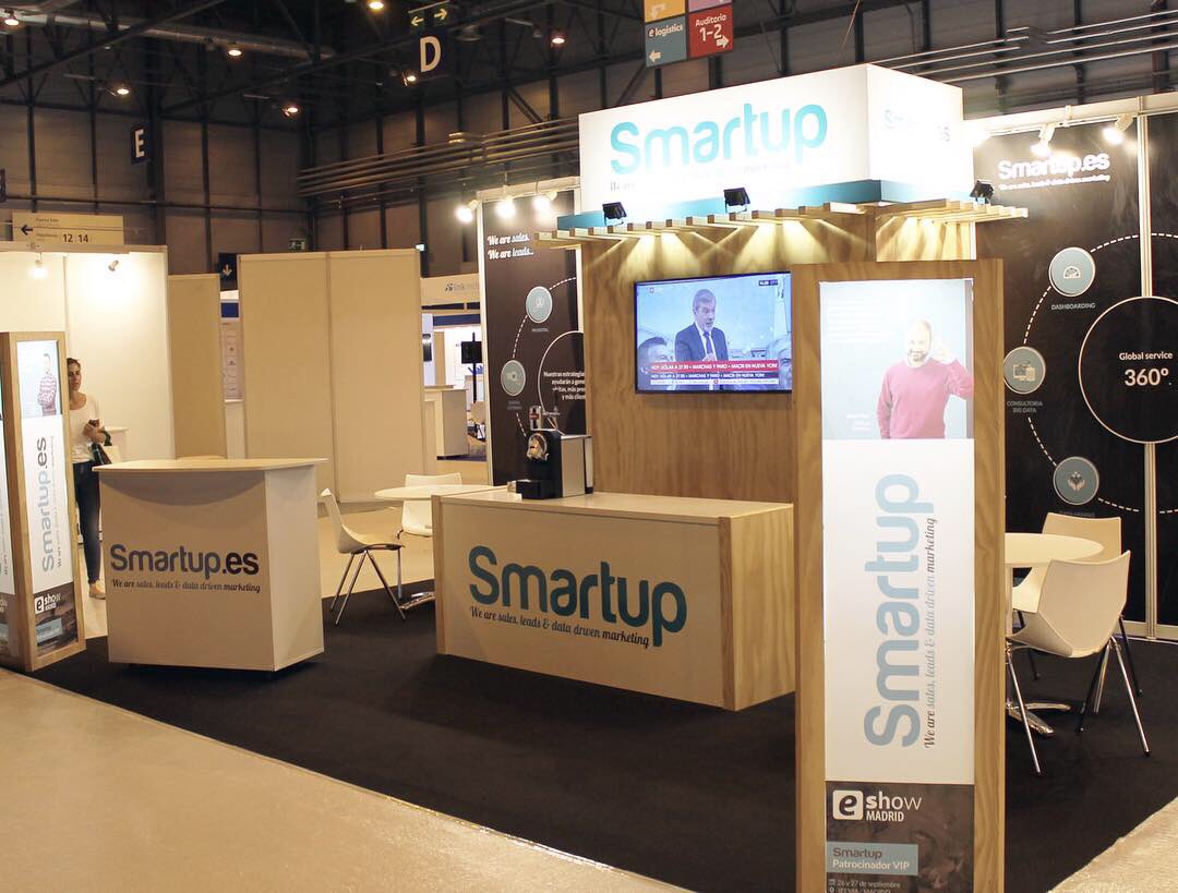 franbordell's tweet photo. Hechas a última hora de la tarde y con luz de montaje, las fotos del stand de @smartup_es para esta edición de @eshowesp
#diseñografico #imagen #corporativa #branding #giveme5 #interior #design #interiorist #deco #interiorismo #salamanca #diseño #diseñodeinteriores https://t.co/eEDSMGCHSS