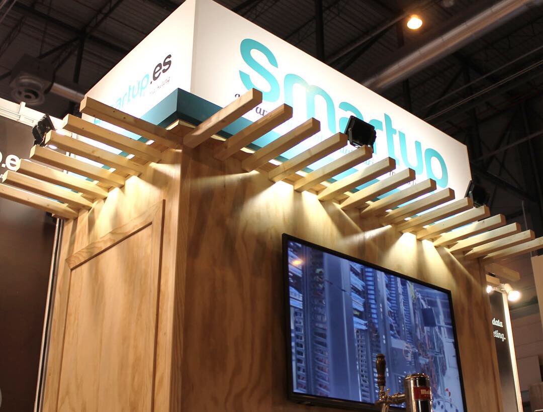 franbordell's tweet photo. Hechas a última hora de la tarde y con luz de montaje, las fotos del stand de @smartup_es para esta edición de @eshowesp
#diseñografico #imagen #corporativa #branding #giveme5 #interior #design #interiorist #deco #interiorismo #salamanca #diseño #diseñodeinteriores https://t.co/eEDSMGCHSS