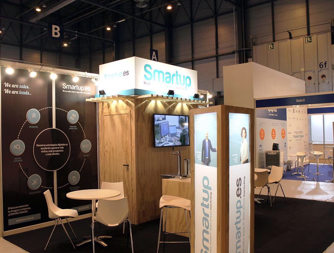 franbordell's tweet photo. Hechas a última hora de la tarde y con luz de montaje, las fotos del stand de @smartup_es para esta edición de @eshowesp
#diseñografico #imagen #corporativa #branding #giveme5 #interior #design #interiorist #deco #interiorismo #salamanca #diseño #diseñodeinteriores https://t.co/eEDSMGCHSS
