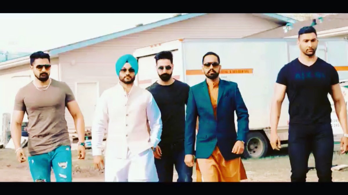 HaaniRecords's tweet photo. #Shikar 🔥by #ManinderBatth ✅ ft. #SamGill ✅ #HaaniRecords ✅ #ComingSoon ▶️
https://t.co/8dQTVFLQsQ https://t.co/pmpcs1aUyq
