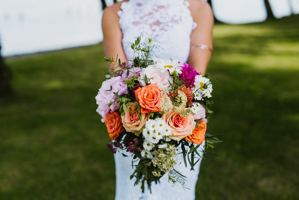 W_W_WeddingBlog's tweet photo. Jaclyn and Ronan planned their fabulous day from afar and what a location they chose // https://t.co/mdpv2lkDVV thanks to @HoMoPhotography @Graceloveslace @AnnaCarriga https://t.co/m1L77mhHrF