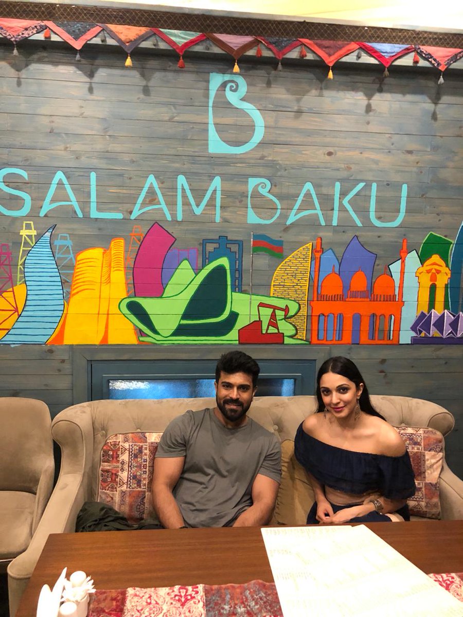 TheNewsof9's tweet photo. #Ramcharan with @Advani_Kiara in a restaurant at #Azerbaijan 😍
#SalamBaku 😁 how cool #dinnertime #fun #RC12
#RC12ForSankranthi2019 #KiaraAdvani #ramcharanfit https://t.co/VPVQl7uHAy