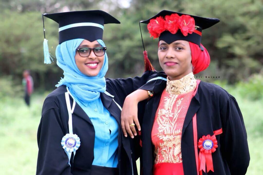NajmaWarsame1's tweet photo. 27/9/2017........ Time is Running....It was yesterday but it's seems today. Happy one year anniversary....👩🎓🌷🌸💫🤣 Always Keep shining, Smiling and Fighting...💪🤣👩❤️👩💫🌼
#2017goals💪
#gradutionmemory👩🎓
#womenpower💪
#happyfaces😊
#oneyearanniversary❤️ https://t.co/1p2LX9nZXv