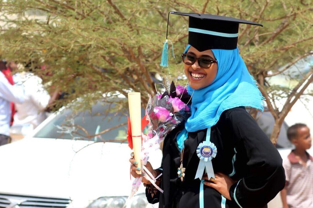 NajmaWarsame1's tweet photo. 27/9/2017........ Time is Running....It was yesterday but it's seems today. Happy one year anniversary....👩🎓🌷🌸💫🤣 Always Keep shining, Smiling and Fighting...💪🤣👩❤️👩💫🌼
#2017goals💪
#gradutionmemory👩🎓
#womenpower💪
#happyfaces😊
#oneyearanniversary❤️ https://t.co/1p2LX9nZXv