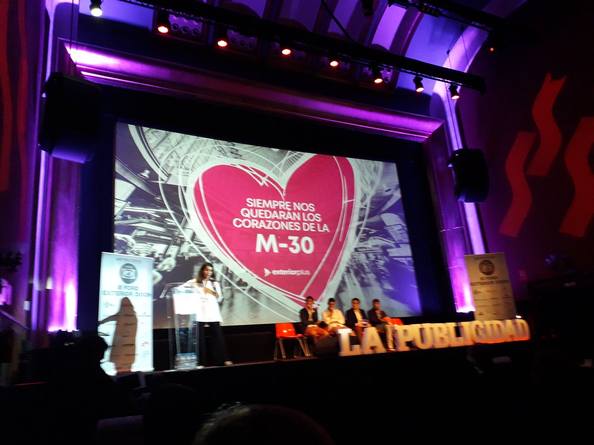 exteriorplusES's tweet photo. Genial ponencia de nuestra directora  de marketing @piedi_s  en el #ForoDOOH @PdelaPublicidad https://t.co/CZOfFetWNF