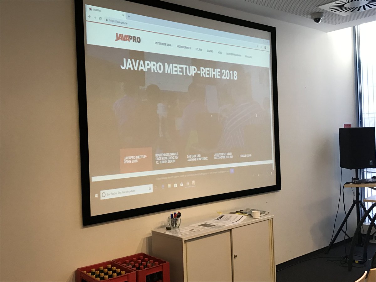 JAVAPROmagazin's tweet photo. Heute 18-22 Uhr JAVAPRO Meetup bei @Oracle in München - Teilnahme kostenlos !!! Themen: #functional #reactive mit @SvenRuppert sowie #JetstreamDB mit @MarkusKett und Oracle Container-Native Platform mit Peter Doschkinow - Alle Infos: https://t.co/XpYVORip98 https://t.co/avgspyHZnH