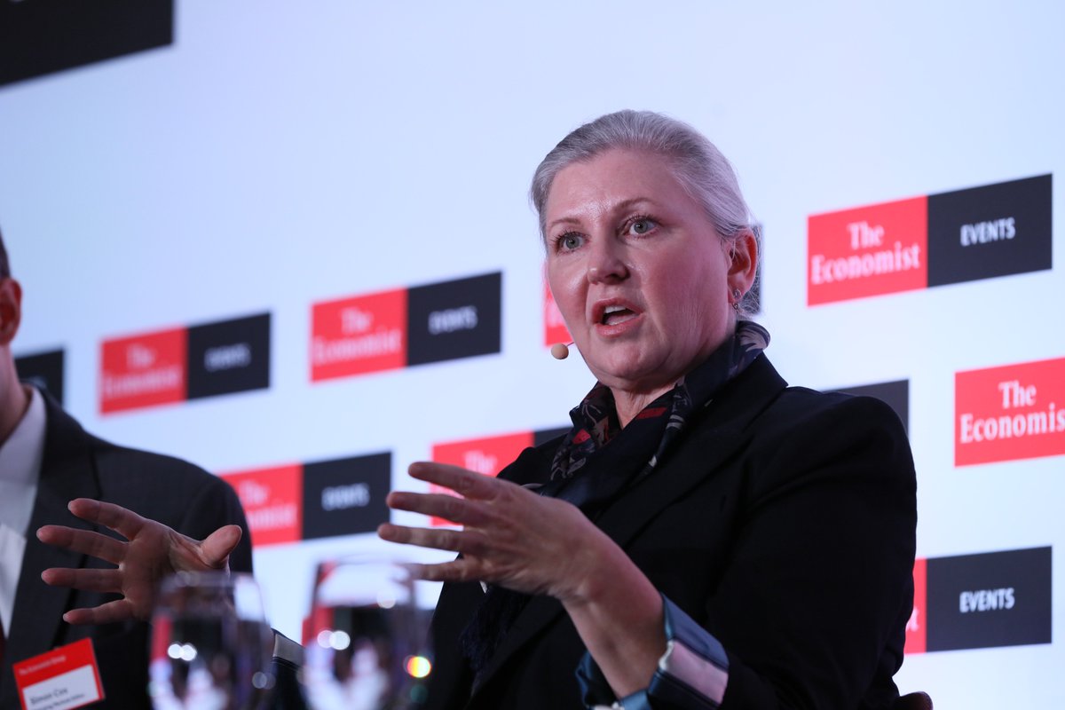 EconomistEvents's tweet photo. .@lilian_myers @EconomyFour: Unrecognised and unintentional age bias undermines organisational capacity to identify and innovate for the wants, needs, and opportunities among people in a life stage no longer defined by age. #EconLongevity https://t.co/sQaJfNPQwp