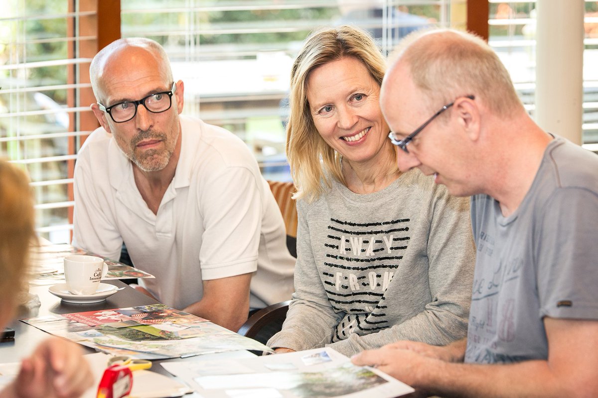 Op maandag 8 oktober heten we werk- en opdrachtzoekenden welkom bij In Between Café IJsselstein in de Bibliotheek IJsselstein.
Kijk voor meer informatie over het programma op onze website of facebookpagina.
inbetweencafe.nl/in-between-caf…