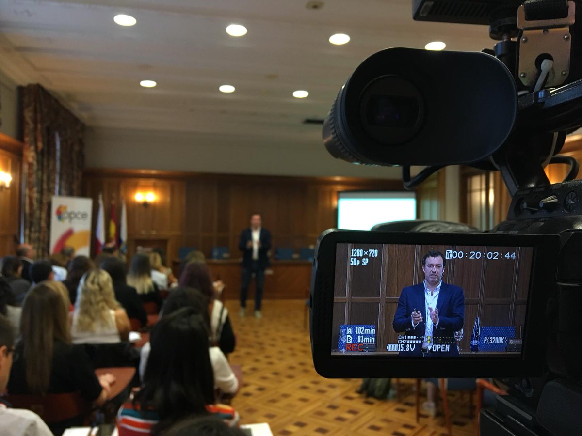 trevolvision's tweet photo. La @OpceCantabria nos ha invitado a participar en la quinta edición del #EventoLab. Nuestro director, @rafatrevol, está explicando a los participantes la importancia de incorporar la #Comunicación antes, durante y después de un evento. https://t.co/ZoPZWZ6sCm