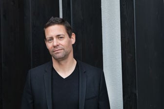 Hoe je een haard goed integreert in een interieur? De bekende interieurarchitect Remy Meijers geeft uitleg over en zijn aanpak. Inclusief handige tips! barbasbellfires.com/nl/inspiratie/…