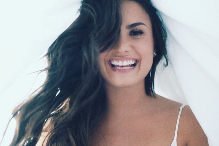 DemiTribeItalia's tweet photo. 🇺🇸 Billboard 200 - Top albums of 2018: 

*33* Tell Me You Love Me - 625,000💥

•RT @ddlovato Favorite Social Artist #AMAS https://t.co/i85NLg2R1H