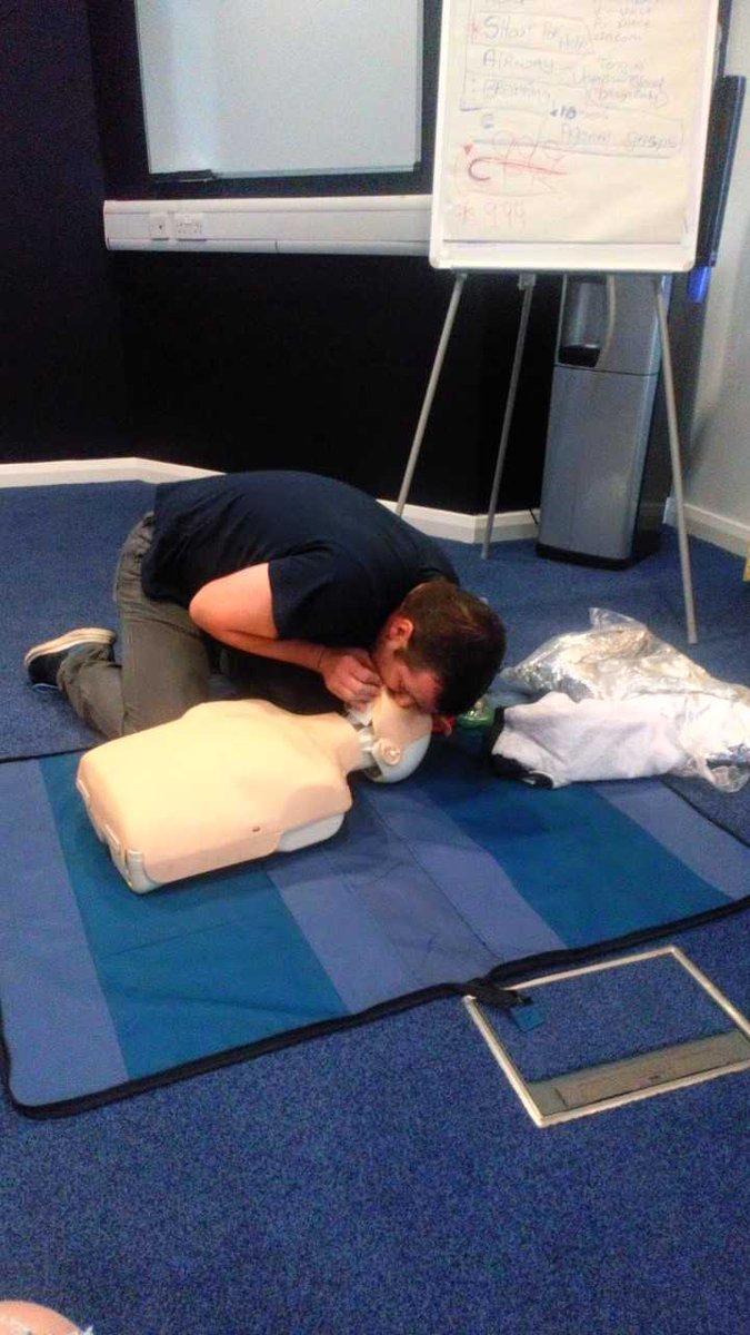 Here is our lovely maintenance supervisor Paul practicing CPR, did you know that there are 21 first aiders in the hotel? 😊😊

Our guests and staff safety is our number 1 priority! 👩🏼‍⚕️👨🏽‍⚕️
#safehands #firstaiders #wecare