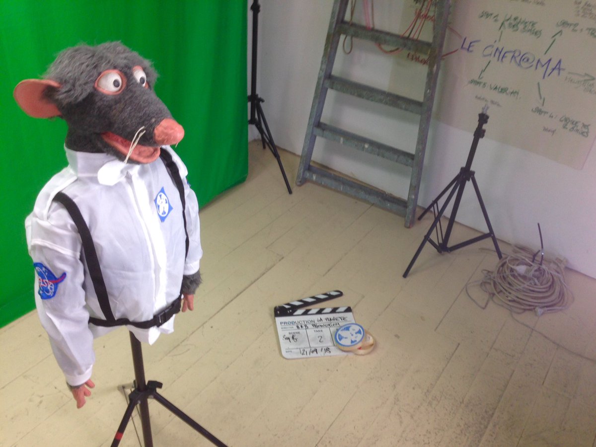 1puppeter's tweet photo. Dans la peau de Charlton HESTON, en route pour la Planète des Singes avec la MÉTROPOLE AIX MARSEILLE PROVENCE et la complicité de @MassaliaTheatre https://t.co/f8m33cKH7H
